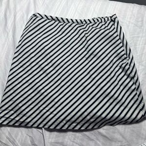 Vintage Express Black & White Diagonal Stripe Skirt